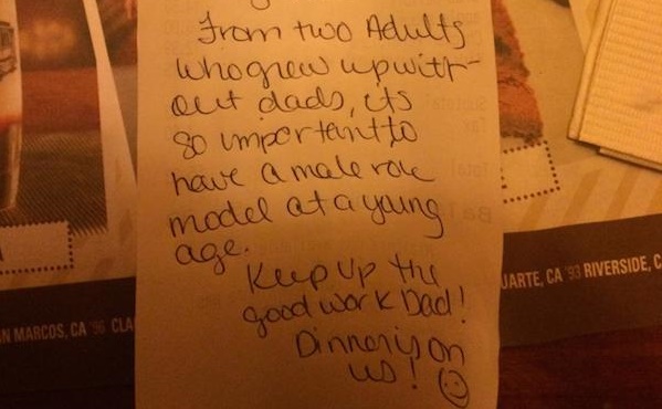 Couple gives single dad a note that brought him to tears