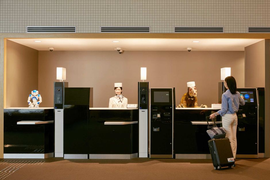 Weird Hotel In Japan With A Staff Of Robots? You Won’t Believe This!