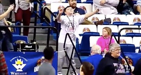 Kid Started Dancing In The Stands— Crowd Takes Notice & Can’t Get Enough!