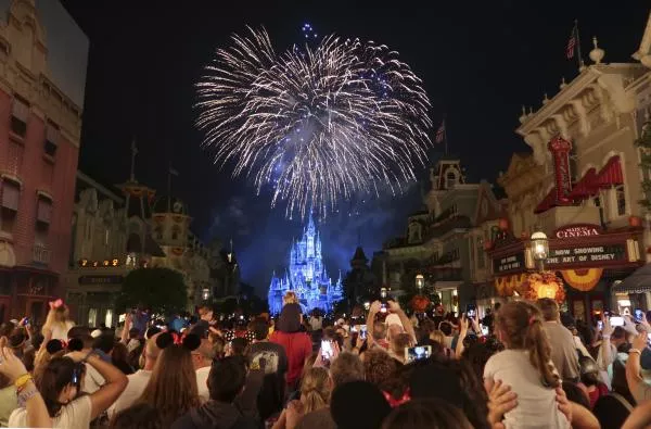 Granddaughter of Disney Cofounder Dumbfounded After Large Crowds Gather at Magic Kingdom