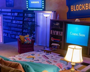 The Last Blockbuster In The World Is listed On Airbnb For Only $4 per Night!