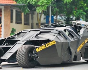 Student Builds His Own Batmobile To Drive Around Campus