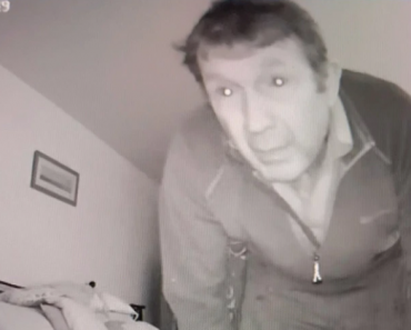 ‘Pervert Plumber’ Caught On Camera Sniffing A Customer’s Knickers