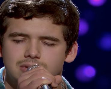 WATCH: Noah Thompson Wins Over The Judges With Bold Rihanna Song