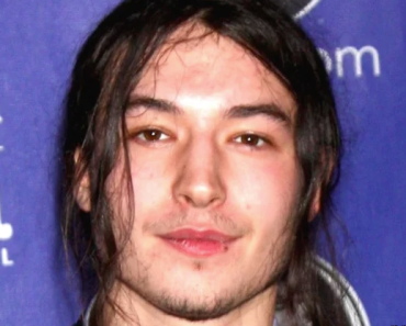 The Flash Footage Of Ezra Miller From CinemaCon Has Fans All Saying The Same Thing