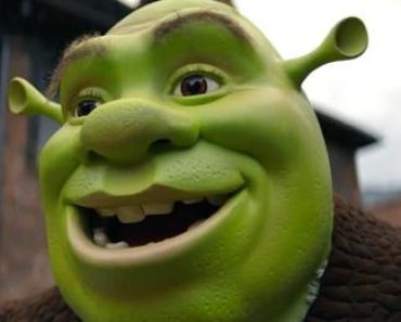 Mike Myers Returns to Voice Shrek in New Netflix Series and Fans Are Losing It