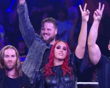 Watch The Rock Dwayne Johnson’s Daughter Ava Raine Make Her WWE Debut